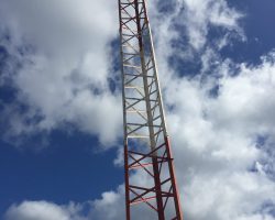September 2017: Damaged VOL 90.7FM tower at Morne Espaniol site - the top section with STL antennas was destroyed
